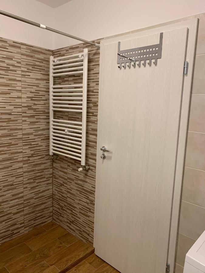 Welcoming Gemini Apartment 1 Сибиу Экстерьер фото